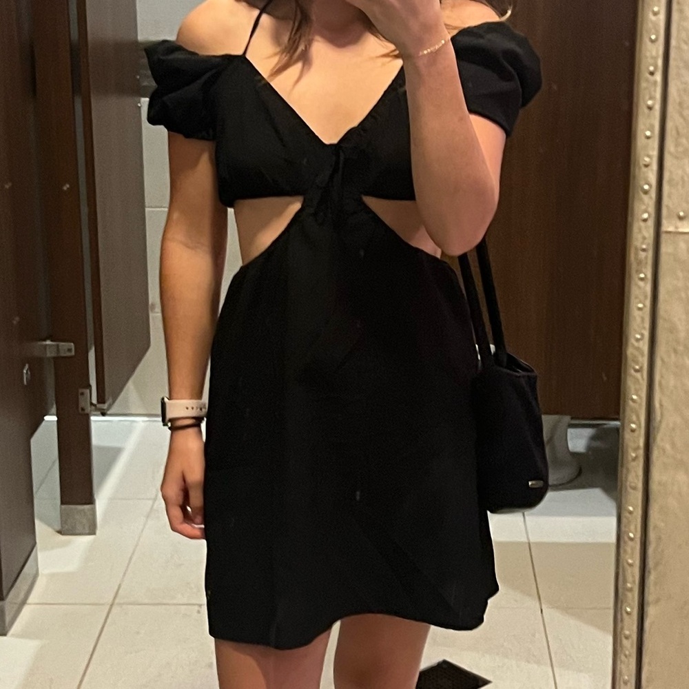 H&M BLACK MINI DRESS